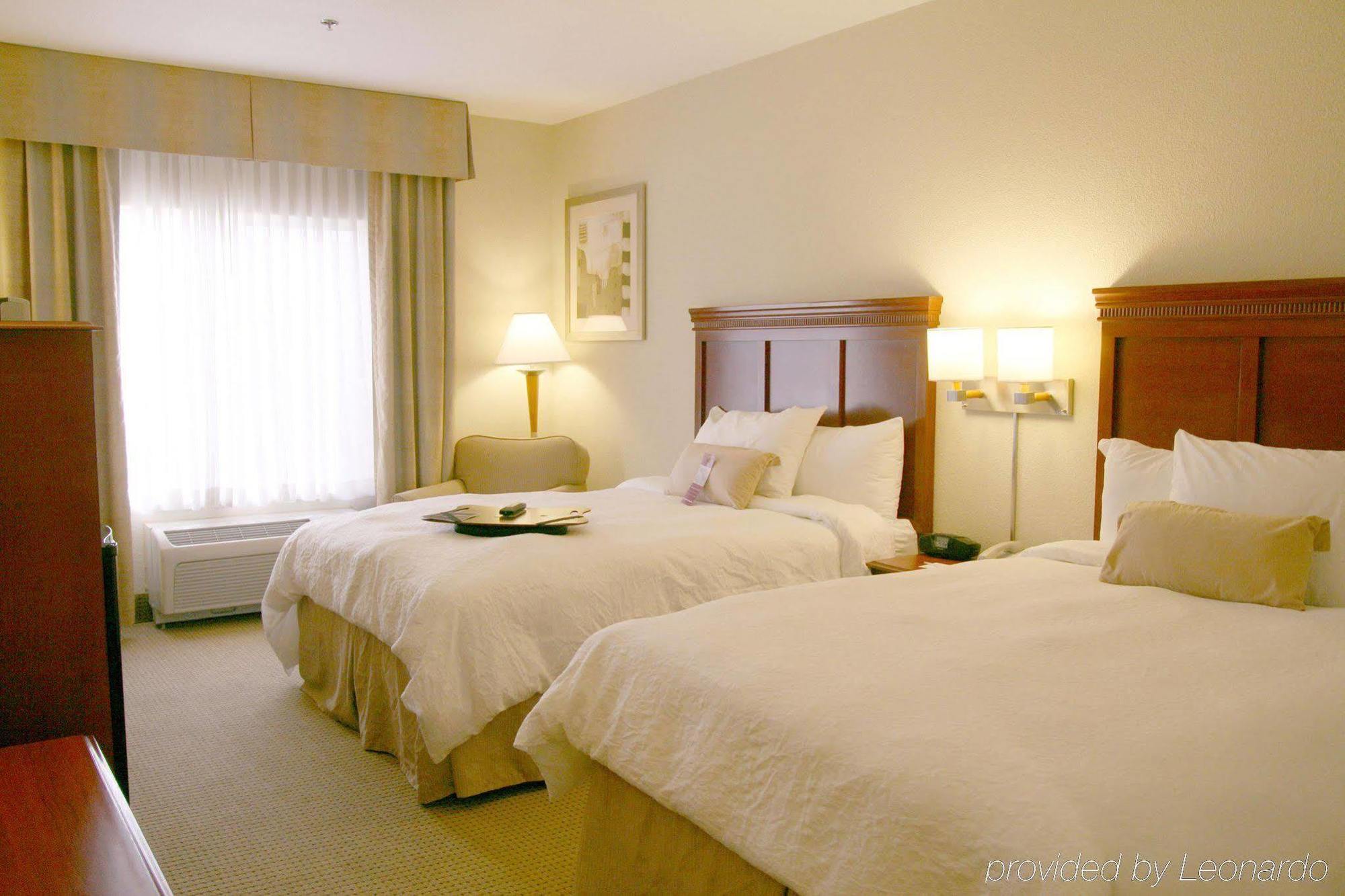 Hampton Inn & Suites Reno Room photo