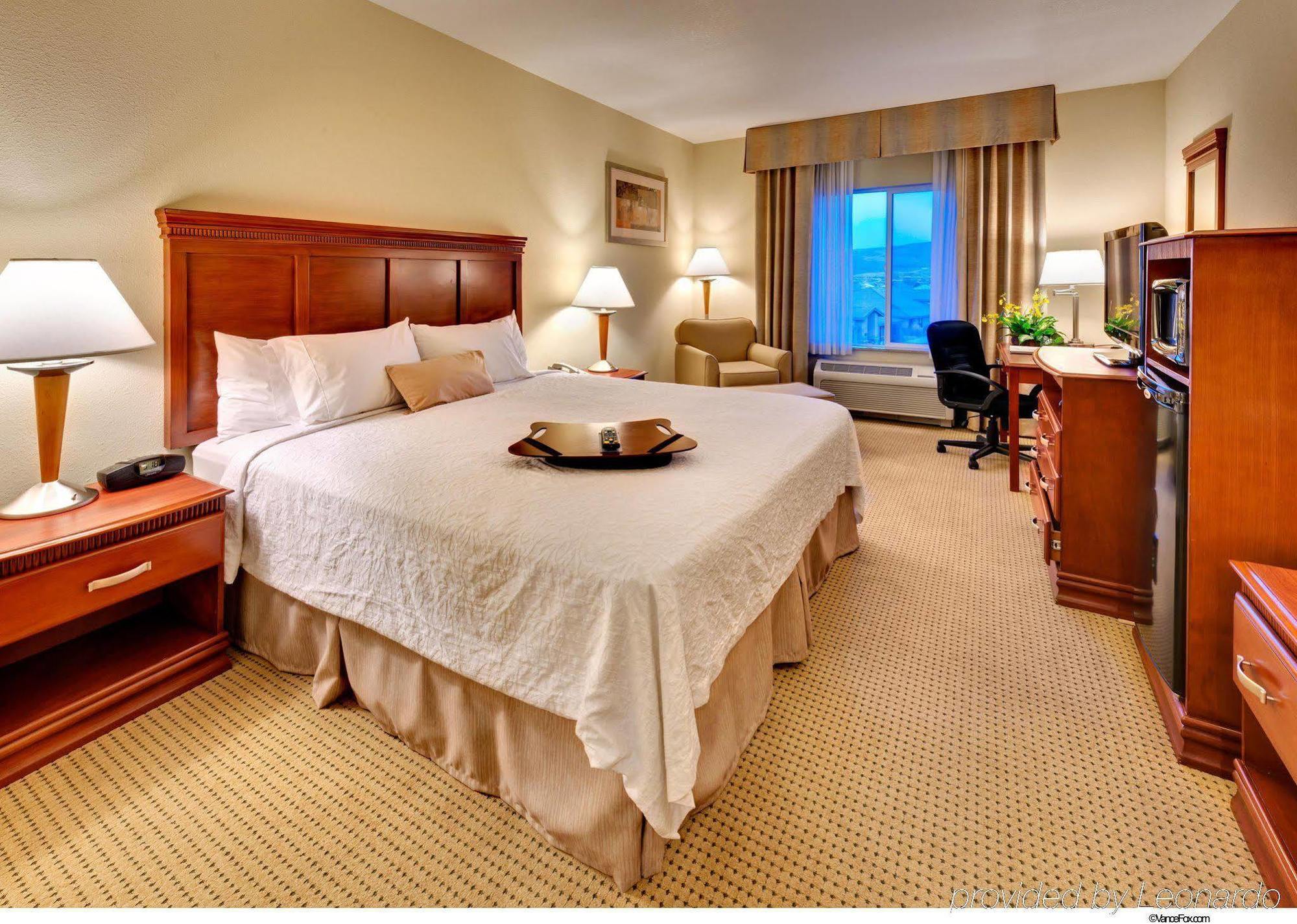 Hampton Inn & Suites Reno Room photo