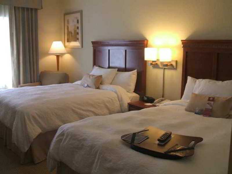 Hampton Inn & Suites Reno Room photo