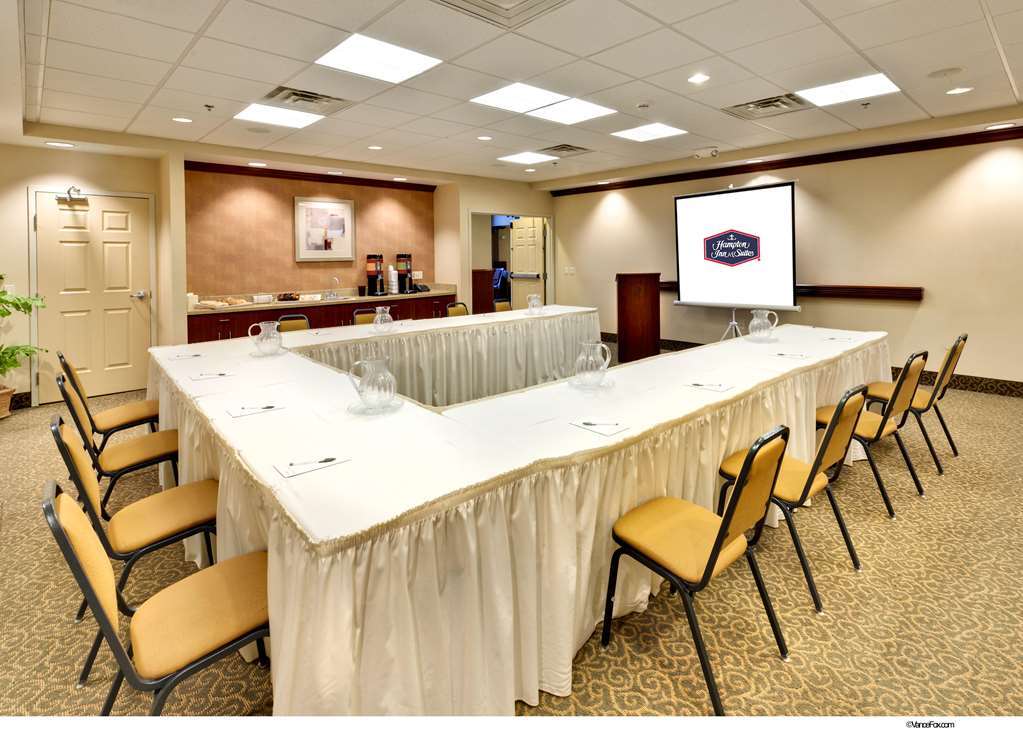 Hampton Inn & Suites Reno Facilities photo